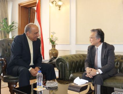 وزير قطاع الأعمال يبحث مع سفير اليابان تعزيز فرص الشراكة والتعاون الاقتصادي 
