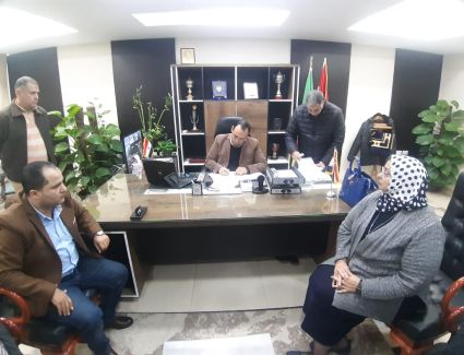 الإسكان ": تسليم قطعة أرض بـ" حدائق أكتوبر " لإنشاء مجمع محاكم..وأخرى بـ"الشروق " لتوسعات المستشفى العام