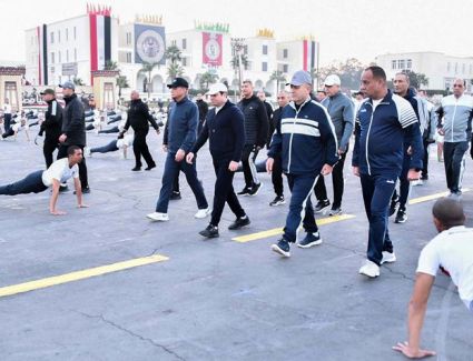 الرئيس السيسي يتفقد الكلية الحربية