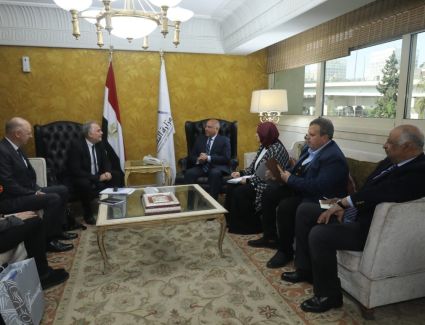 وزير النقل يستقبل المدير العام للاتحاد الدولي للسكك الحديدية (UIC) 