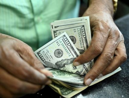 سعر الدولار مقابل الجنيه اليوم الاثنين 23-1-2023