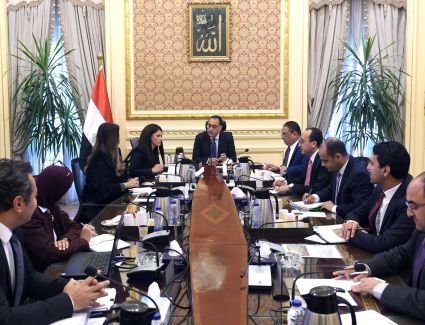 رئيس الوزراء يبحث مع وزيرة التعاون الدولي عددا من ملفات عمل الوزارة