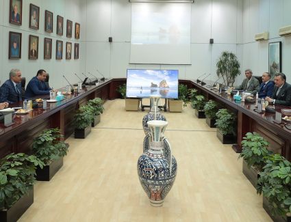 وزيرا السياحة والقوى العاملة يجتمعان لبحث سبل والتعاون في الملفات المشتركة