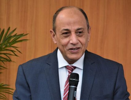 وزير الطيران: تطبيق أحدث أنظمة السلامة الجوية يعد الركيزة الأساسية لتقدم صناعة النقل الجوى