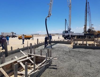 وزير الإسكان: صب أساسات كلية المعاملات القانونية الدولية بجامعة مدينة المنصورة الجديدة 