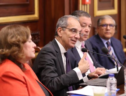 وزير الاتصالات: نحرص على تمكين المصريين بالخارج من الحصول على الخدمات الحكومية بشكل رقمى