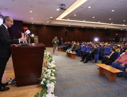 وزير الاتصالات: الألعاب الرقمية صناعة ضخمة وترتكز كافة عناصرها على التكنولوجيا والإبداع