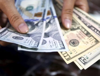 تعرف علي سعر الدولار مقابل الجنيه اليوم الاثنين 13-2-2023