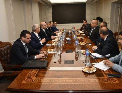 وزير الإسكان يعرض على نظيره الأذربيجاني التجربة العمرانية التى تشهدها الدولة المصرية فى عهد الرئيس السيسي