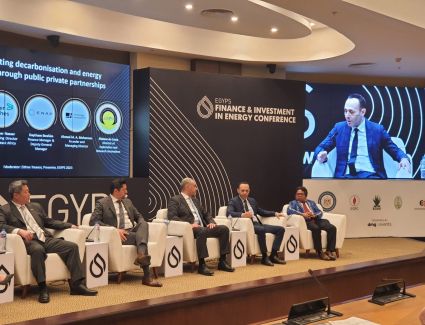 د. أحمد محرم: الشراكة بين القطاعين العام والخاص حل عملي لتفعيل والإسراع من مشروعات التحول في الطاقة وإزالة الكربون