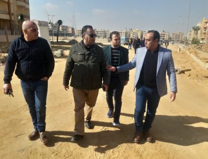 رئيس جهاز مدينة الشروق يتفقد أعمال التطوير ورفع كفاءة الطرق بعدة مناطق بالمدينة