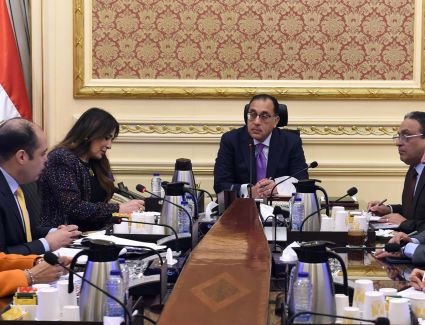 رئيس الوزراء يستعرض مع رئيس جهاز حماية المنافسة ومنع الممارسات الاحتكارية ملفات عمل الجهاز  