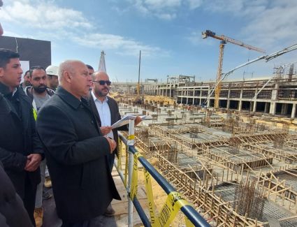 وزير النقل يتابع معدلات تنفيذ المرحلة الثالثة من مشروع القطار الكهربائي الخفيف LRT