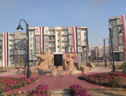 وزير الإسكان يتابع ما يتم تنفيذه من مشروعات بمدينة حدائق أكتوبر