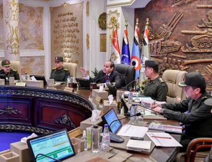 الرئيس السيسي يشهد اختبارات المتقدمين لعدد من وظائف الهيئات التابعة لوزارة النقل