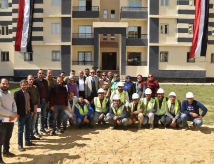 مسئولو " الإسكان " يُشاركون في افتتاح مصنع تجميع حافلات نقل على مساحة 164 ألف م2 بمدينة السويس الجديدة