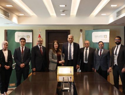 البنك الأهلي المصري يحتفظ بشهادة التوافق مع معاییر متطلبات هيئتي الفيزا والماستر كارد العالمیة PCI DSS