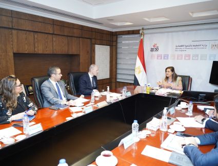 "هالة السعيد" تبحث مع شركة كوبنهاجن للبنية التحتية سبل التعاون في الاستثمار بالمشروعات الخضراء بمصر