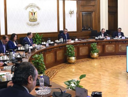 رئيس الوزراء يتابع خطوات إعداد برنامج رد الأعباء التصديرية للعام المالي المقبل