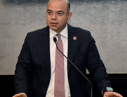 رئيس الرقابة المالية: سرعة البت في المنازعات يدعم جهود زيادة الاستثمار