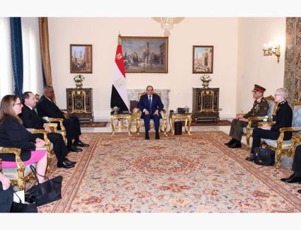 الرئيس السيسي يستقبل وزير الدفاع الأمريكي 