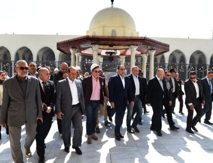 رئيس الوزراء يتفقد أعمال تنفيذ مشروع تطوير "حدائق الفسطاط"