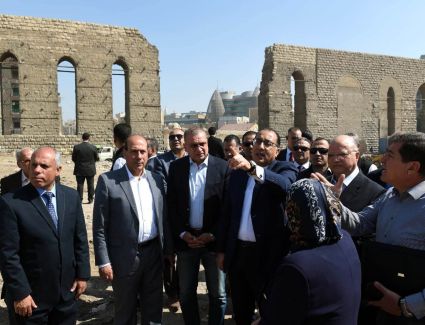 "مدبولي" يتفقد أعمال المرحلة الثانية من مشروع تطوير سور مجرى العيون