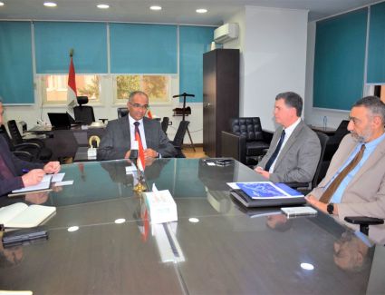 نائب وزير الإسكان للبنية الأساسية يلتقى رئيس الشركة المصرية الألمانية للطلمبات 