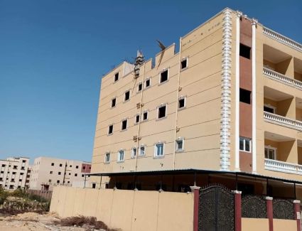 جهاز مدينة بدر يشن حملة لإزالة مخالفات بناء بقطعتي أرض بالمدينة