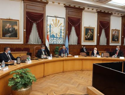 وزير قطاع الأعمال العام ومحافظ القاهرة يبحثان عددا من الموضوعات المشتركة